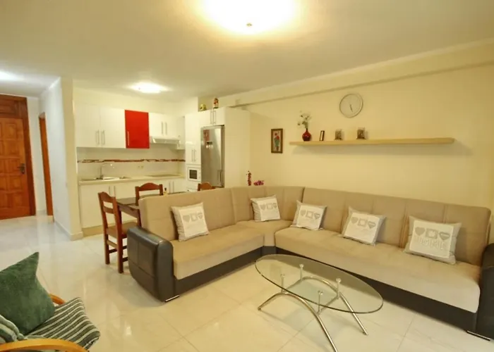 Two Bedroom In Beachfront Complex With Pool In Playa De Américas. Appartamento Playa de las Americas (Tenerife)