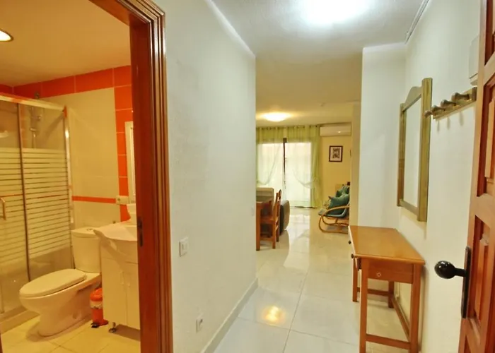 Two Bedroom In Beachfront Complex With Pool In Playa De Américas. Appartamento Playa de las Americas (Tenerife)