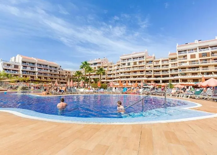 Two Bedroom In Beachfront Complex With Pool In Playa De Américas. Appartamento *