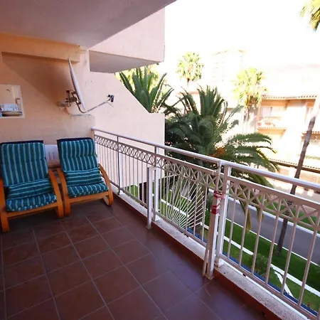 Lejlighed Two Bedroom In Beachfront Complex With Pool In Playa De Americas.