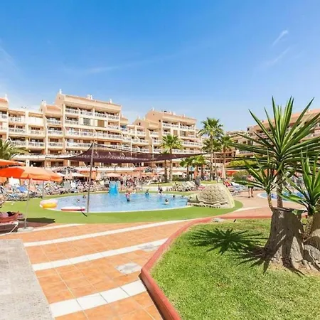 Two Bedroom In Beachfront Complex With Pool In Playa De Americas. Lejlighed Playa de las Américas