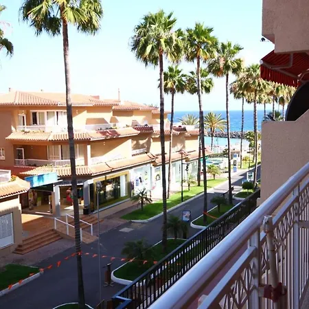 아파트 Two Bedroom In Beachfront Complex With Pool In Playa De Americas. 플라야데라스아메리카스