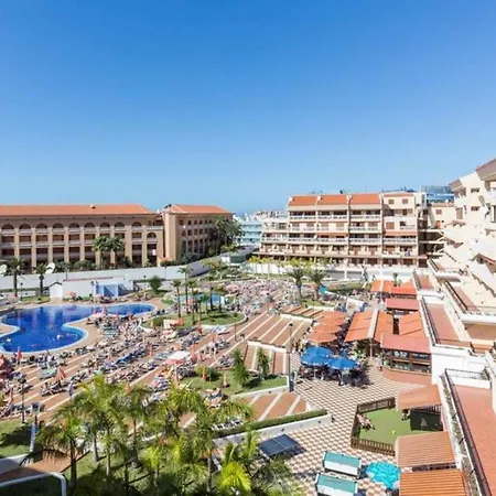 Two Bedroom In Beachfront Complex With Pool In Playa De Americas. 아파트