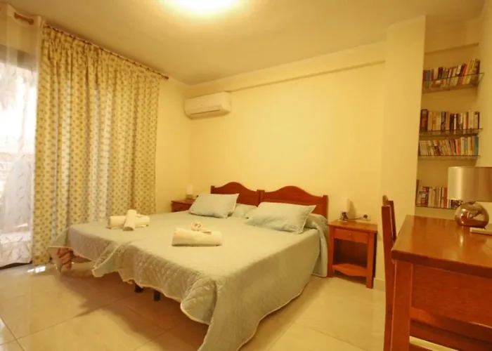 아파트 Two Bedroom In Beachfront Complex With Pool In Playa De Americas. 플라야데라스아메리카스