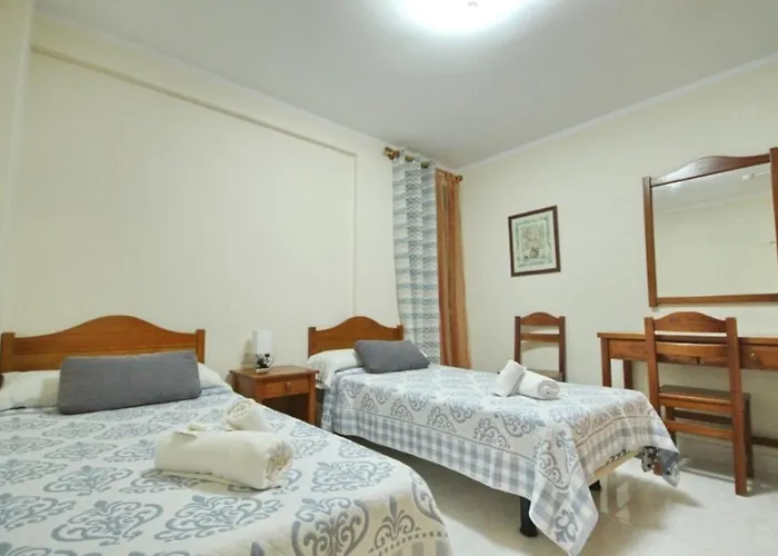 아파트 Two Bedroom In Beachfront Complex With Pool In Playa De Americas. *